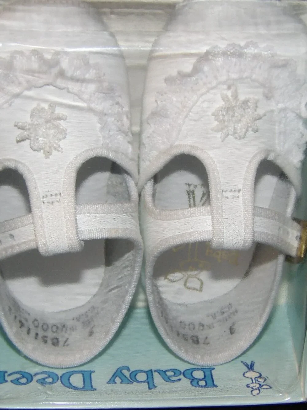 White Baby Deer Infant Baby Crib Shoes Size 3 (6-9 Months) new in box